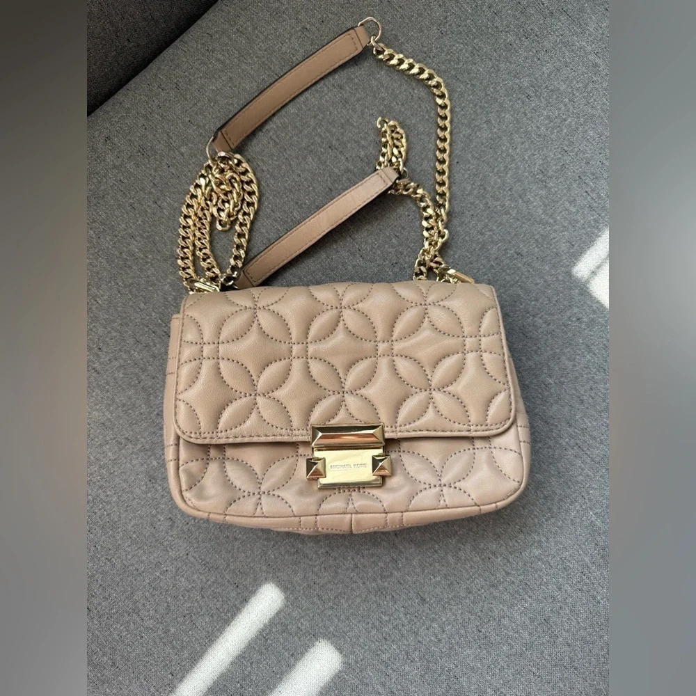 Michael Kors 30H8TSLL1T Small Sloan Leather Quilted Chain Link Shoulder Bag